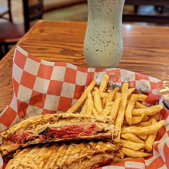 Millstone Southern Smoked BBQ - Barbeque Near Me - Logan, Ohio