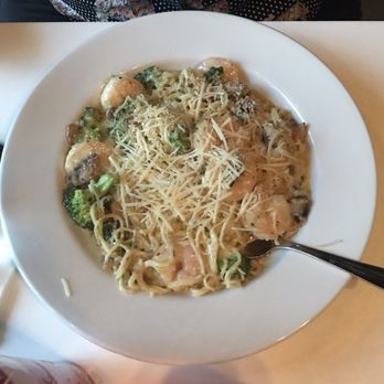 Backstreets Grill - Special of the day - shrimp and veggie pasta with Alfredo sauce - New American Near Me - Columbia, South Carolina
