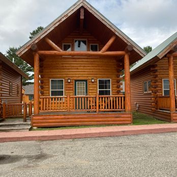 Econo Lodge - This is the cabin that they advertised on the website. seems fun right? - Hotels Near Me - Mackinaw City, Michigan