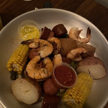 Pier 16 - Low country boil - Cocktail Bars Near Me - Tybee Island, Georgia Pier 16 - Low country boil - Cocktail Bars Near Me - Tybee Island, Georgia