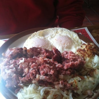 Uncle Mike's Place - Corned beef hash and eggs over easy - Breakfast & Brunch Near Me - Chicago, Illinois Uncle Mike's Place - Corned beef hash and eggs over easy - Breakfast & Brunch Near Me - Chicago, Illinois