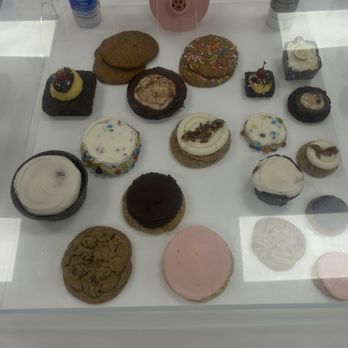Crumbl - Brownsville - Bakeries Near Me - Brownsville, Texas