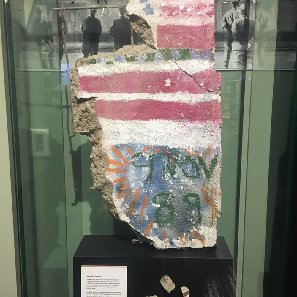 Berliner Mauer - Piece of the Berlin Wall at the National Atomic Testing Museum in Las Vegas, NV. - Landmarks & Historical Buildings Near Me
