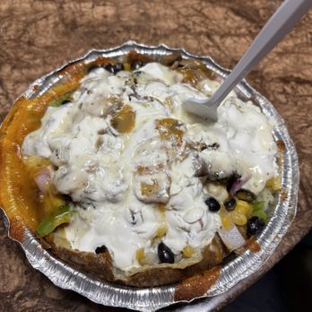 Potelah - Baked potato Pizza Bowl - Juice Bars & Smoothies Near Me - Parma Heights, Ohio