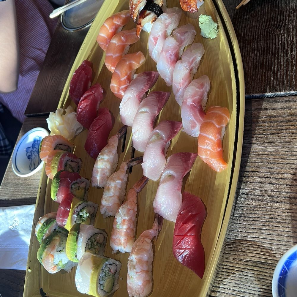 Ebi Sushi Bar - 30pc Sushi Combo - Sushi Bars Near Me - Somerville, Massachusetts Ebi Sushi Bar - 30pc Sushi Combo - Sushi Bars Near Me - Somerville, Massachusetts