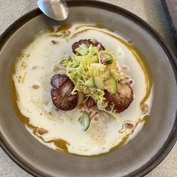 DAOU Vineyards - Pan seared scallops in creamy sauce.  Paired with Sauvignon blanc or Chardonnay! - Wineries Near Me - Paso Robles, California