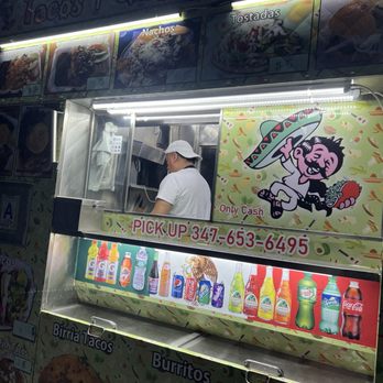 Tacos Y Quesadillas - The food truck - Food Trucks Near Me - New York, New York Tacos Y Quesadillas - The food truck - Food Trucks Near Me - New York, New York