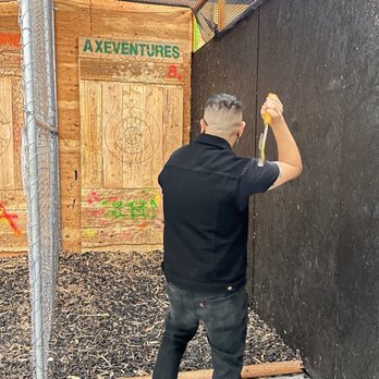 Axe Ventures LA - Different tools to throw - Axe Throwing Near Me - Los Angeles, California Axe Ventures LA - Different tools to throw - Axe Throwing Near Me - Los Angeles, California