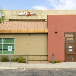 Geeks 2 You Computer Repair - Tucson - Front of our building