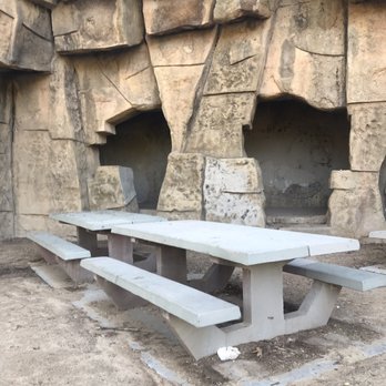 The Old Zoo - Zoos Near Me - Los Angeles, California