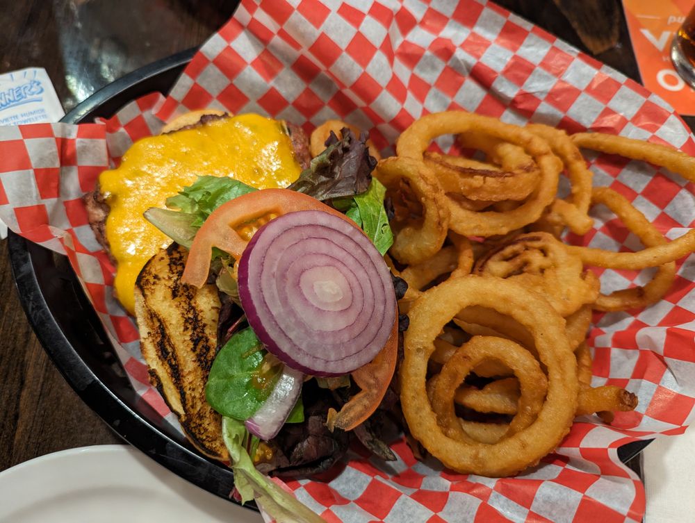 BOAR’S HEAD PUB Updated September 2024 36 Photos & 13 Reviews 161