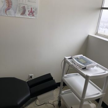 Advanced Chiropractic Clinic - Chiropractors Near Me - Los Angeles, California Advanced Chiropractic Clinic - Chiropractors Near Me - Los Angeles, California