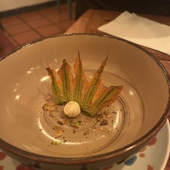 La Olla - Sopa de flor de calabaza - Mexican Near Me - Oaxaca, OAX La Olla - Sopa de flor de calabaza - Mexican Near Me - Oaxaca, OAX
