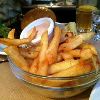 Le Ruisseau - The unlimited homemade fries with a bearnaise-like sauce - Burgers Near Me - Paris, 75