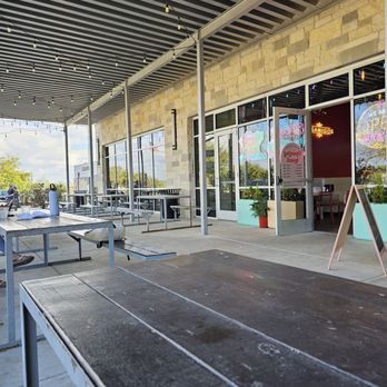 Casamigos Mexican Grill - Patio seating - Tex-Mex Near Me - Leander, Texas
