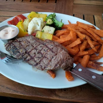 Bâton Rouge Steakhouse & Bar - Steakhouses Near Me - Halifax, Nova Scotia Bâton Rouge Steakhouse & Bar - Steakhouses Near Me - Halifax, Nova Scotia