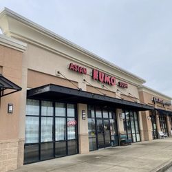 Kumo Sushi & Asian - Storefront