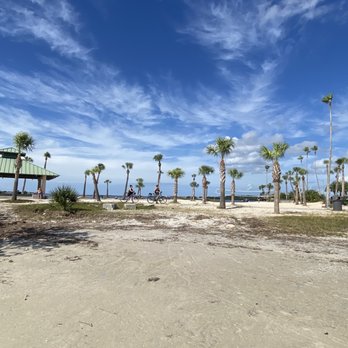 Sunset Beach - Wide sandy areas - Beaches Near Me - Tarpon Springs, Florida Sunset Beach - Wide sandy areas - Beaches Near Me - Tarpon Springs, Florida