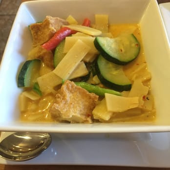 Thai Spoon Restaurant - Red curry w/tofu really good flavor! - Thai Near Me - Highland, California