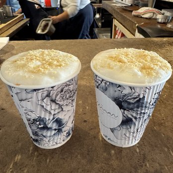 maman - Vanilla honey butter latte with sweet corn foam and cornbread crumbs - Bakeries Near Me - Brooklyn, New York