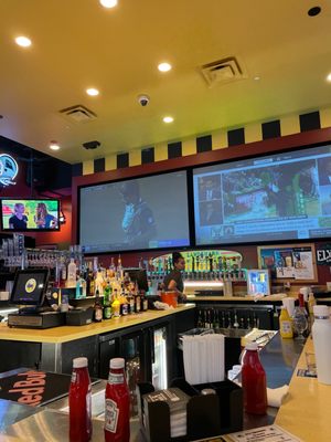 Buffalo Wild Wings by null