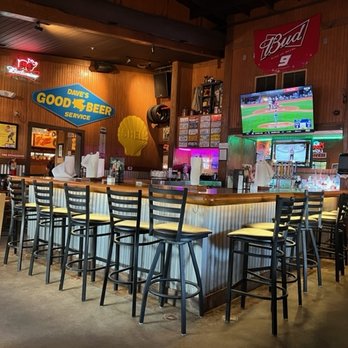 Famous Dave's Bar-B-Que - Bar area - Barbeque Near Me - Redlands, California Famous Dave's Bar-B-Que - Bar area - Barbeque Near Me - Redlands, California