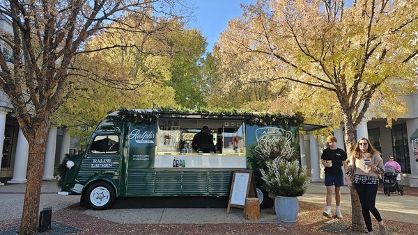 Phillips Place by null