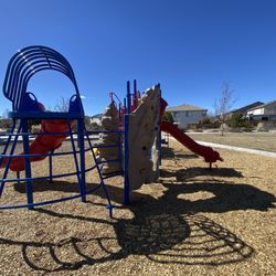 Playground/Rockwall.