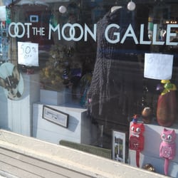 Shoot the Moon - Front window