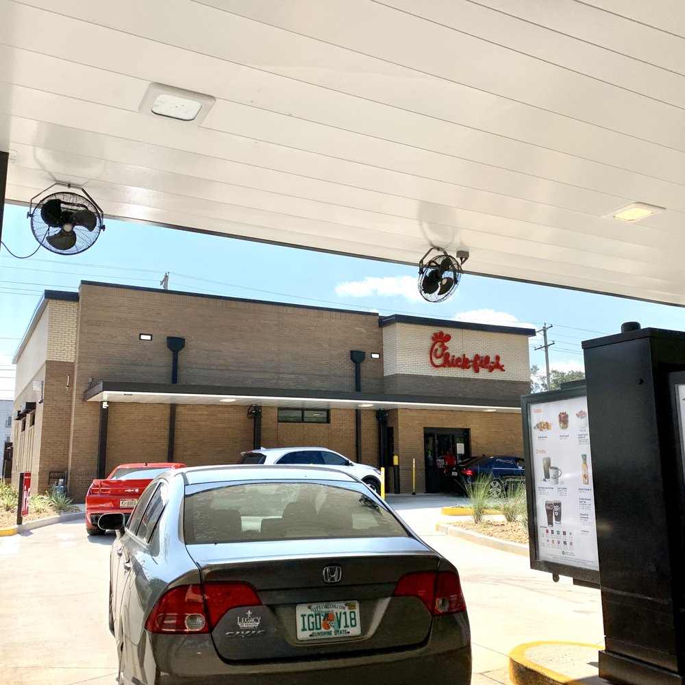 Chick-fil-A - ows a car at a gas station - Fast Food Near Me - Tallahassee, Florida Chick-fil-A - ows a car at a gas station - Fast Food Near Me - Tallahassee, Florida