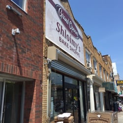 Shloimes Kosher Bakery - Selfie