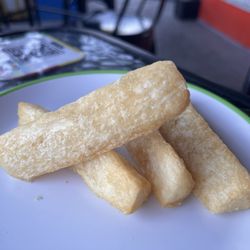 El Rincón Latino Colombian Restaurant - El Rincón Latino Colombian Restaurant - Yuca Fries