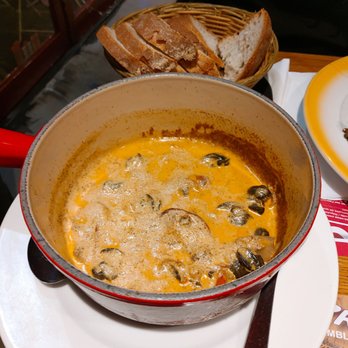 Chez Papa - Chez papa 蝸牛 - French Near Me - Paris, 75