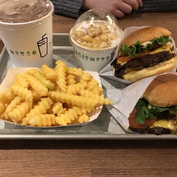 Shake Shack Central West End - Ice Cream & Frozen Yogurt Near Me - St. Louis, Missouri Shake Shack Central West End - Ice Cream & Frozen Yogurt Near Me - St. Louis, Missouri