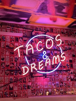 La Capital Tacos by null