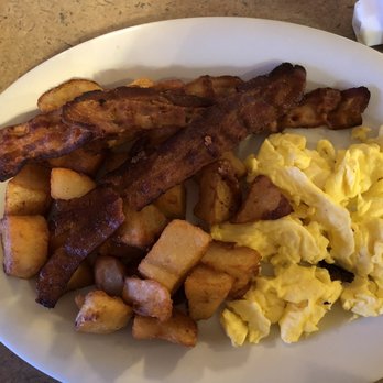 Country House Restaurant - CH sampler, I also got homemade biscuit - Southern Near Me - Winter Garden, Florida Country House Restaurant - CH sampler, I also got homemade biscuit - Southern Near Me - Winter Garden, Florida