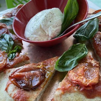 Petralunga - Teresa - tomato sauce, roasted tomatoes, fresh burrata & basil on a ground stone crust - Pizza Near Me - Miami, Florida Petralunga - Teresa - tomato sauce, roasted tomatoes, fresh burrata & basil on a ground stone crust - Pizza Near Me - Miami, Florida