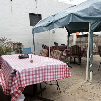Eris Food - Outside dining area - Vegan Near Me - Oceanside, California Eris Food - Outside dining area - Vegan Near Me - Oceanside, California