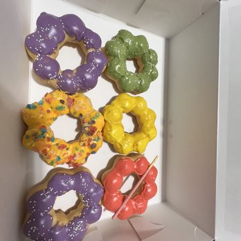 Gold Miss - Taro, Mango sprinkles, strawberry, matcha - Hot Dogs Near Me - Fairfax, Virginia Gold Miss - Taro, Mango sprinkles, strawberry, matcha - Hot Dogs Near Me - Fairfax, Virginia
