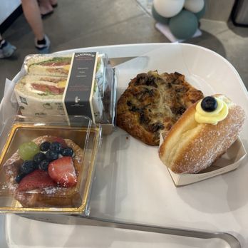 Tous Les Jours - Beautiful pasties and sandwiches - Coffee & Tea Near Me - Summerville, South Carolina Tous Les Jours - Beautiful pasties and sandwiches - Coffee & Tea Near Me - Summerville, South Carolina