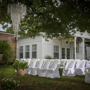Meadow's Wedding Venue - Under the oak tree - Wedding Chapels Near Me - Clyde, Texas Meadow's Wedding Venue - Under the oak tree - Wedding Chapels Near Me - Clyde, Texas