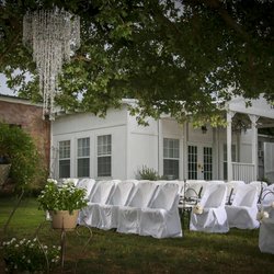 Meadow's Wedding Venue - Under the oak tree