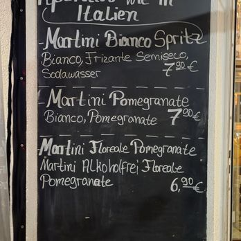 Bistro Tatou - Cafes Near Me - Berlin, BE
