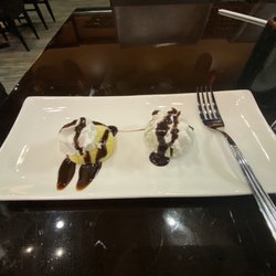 Mango and green tea mochi.