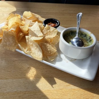 Applebee's Grill + Bar - American Near Me - Elgin, Illinois Applebee's Grill + Bar - American Near Me - Elgin, Illinois