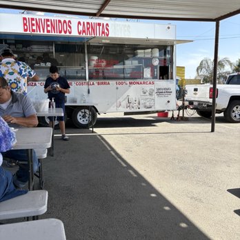 Carnitas Reyes - Food Trucks Near Me - Bakersfield, California