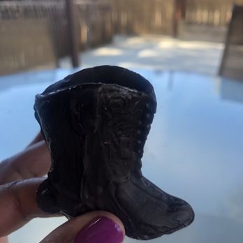 Longshadow Ranch Vineyard And Winery - Dark chocolate boot with port wine. - Wineries Near Me - Temecula, California Longshadow Ranch Vineyard And Winery - Dark chocolate boot with port wine. - Wineries Near Me - Temecula, California