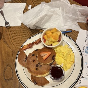 Mimi's Cafe - Kids pancakes - American Near Me - Chesterfield, Missouri