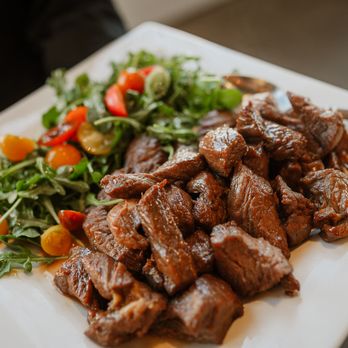 Le's Kitchen Catering - Wok-Fried Filet Mignon
@vivianchenweddings - Caterers Near Me Le's Kitchen Catering - Wok-Fried Filet Mignon
@vivianchenweddings - Caterers Near Me