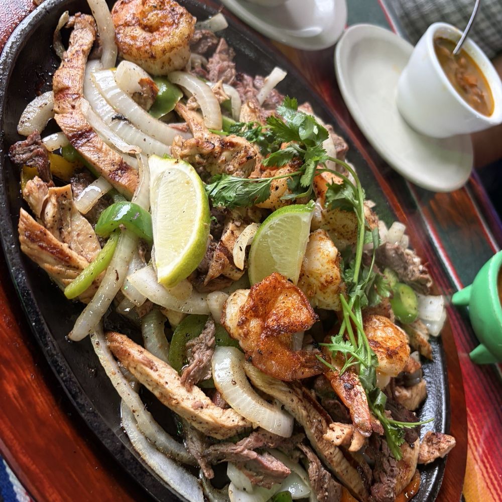 Las Fuentes - Las Fuentes special x2 - Mexican Near Me - La Grange, Texas Las Fuentes - Las Fuentes special x2 - Mexican Near Me - La Grange, Texas